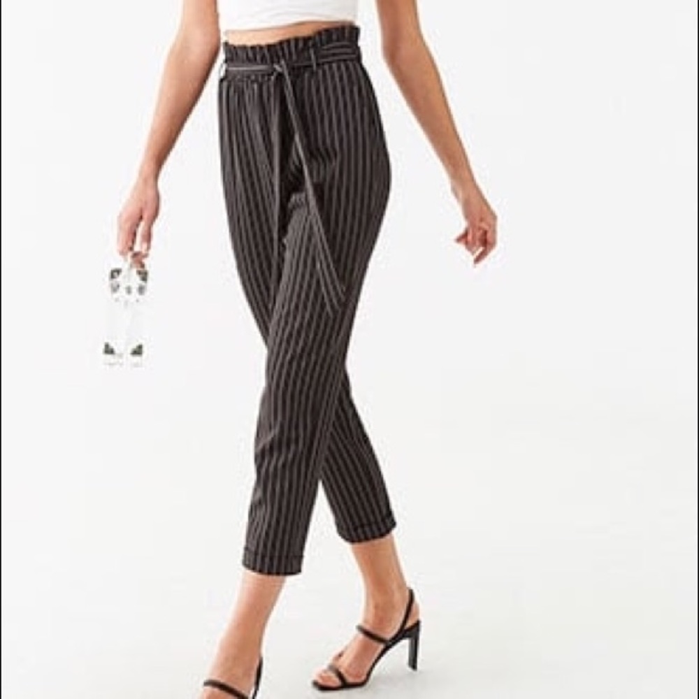 Women’s dress pants: 2 pairs for one price!